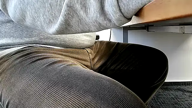 69bezfleku online show from 12-04-24, 07:28