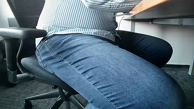 69bezfleku online show from 10-28-25, 07:01