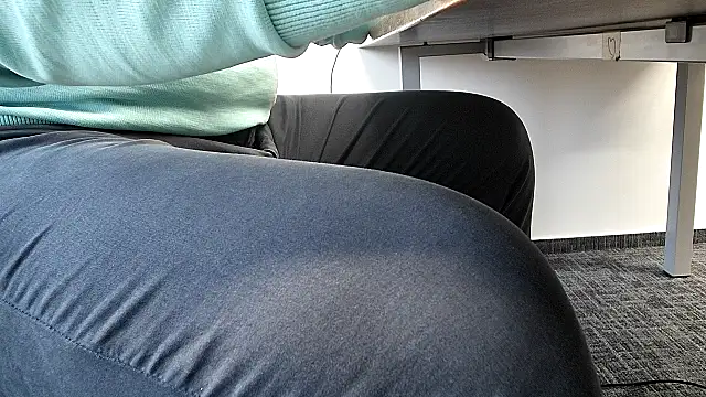 69bezfleku online show from 11-12-25, 07:31