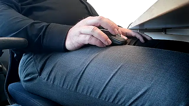 69bezfleku online show from 11-18-25, 07:57