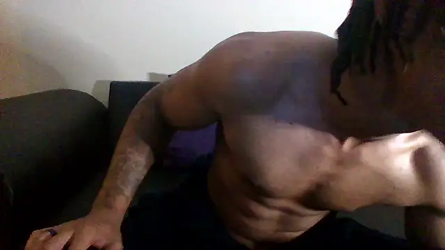 Snapshot of SoulLov333 chatting on 12-11-24, 06:09 SoulLov333 online show from 12-11-24, 06:09