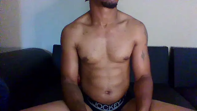 Snapshot of SoulLov333 chatting on 01-08-25, 06:20 SoulLov333 online show from 01-08-25, 06:20