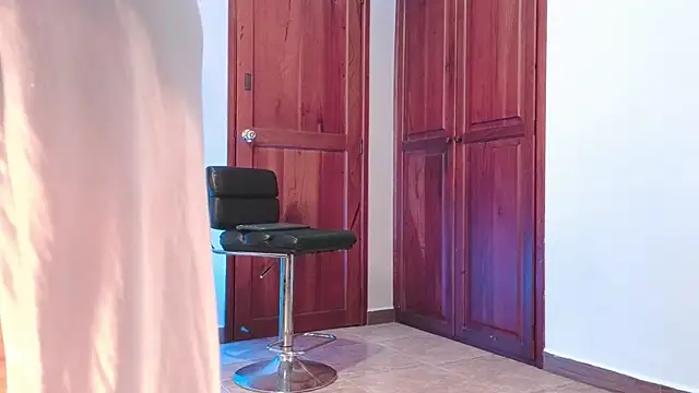 AGATHAA WHITE online show from 11-21-25, 11:53