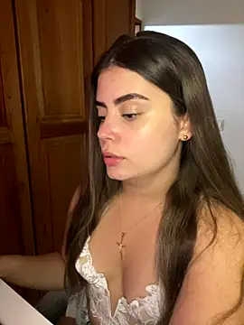 Snapshot of Miss_valeriaa chatting on 11-16-25, 04:45 Miss valeriaa online show from 11-16-25, 04:45