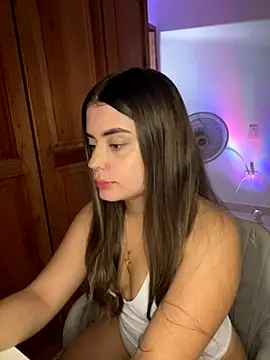 Snapshot of Miss_valeriaa chatting on 11-20-25, 04:07 Miss valeriaa online show from 11-20-25, 04:07