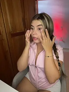 Miss valeriaa online show from 01-18-26, 07:39