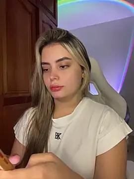 Miss valeriaa online show from 06-23-26, 03:32