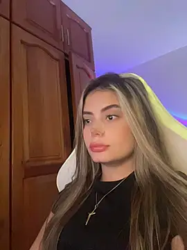 Miss valeriaa online show from 07-17-26, 04:45