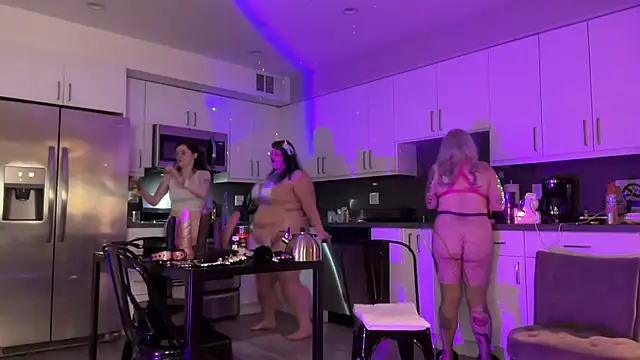 BlaizeyBBy online show from 01-17-25, 07:51