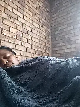 Snapshot of Galcraze chatting on 02-17-25, 01:32 Galcraze online show from 02-17-25, 01:32