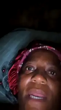 Snapshot of Galcraze chatting on 02-28-25, 01:37 Galcraze online show from 02-28-25, 01:37