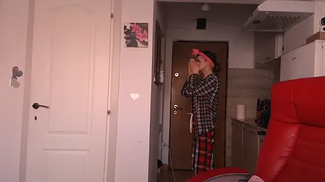 simyhvn online show from 04-15-26, 04:08