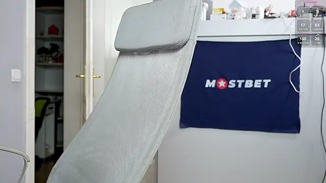 foxeslovefoxes online show from 12-08-24, 02:09