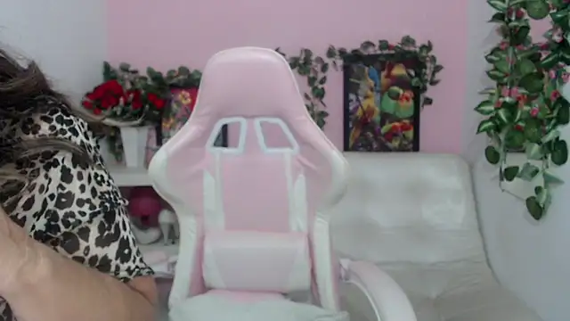 stepmother 105 online show from 09-27-25, 07:52