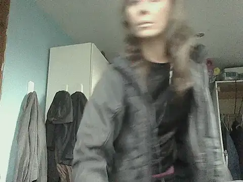 Snapshot of SexyRach75 chatting on 11-24-25, 04:07 SexyRach75 online show from 11-24-25, 04:07