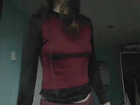 Snapshot of SexyRach75 chatting on 12-03-25, 04:05 SexyRach75 online show from 12-03-25, 04:05