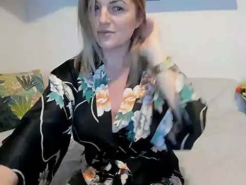 Jadore able online show from 02-15-25, 04:25