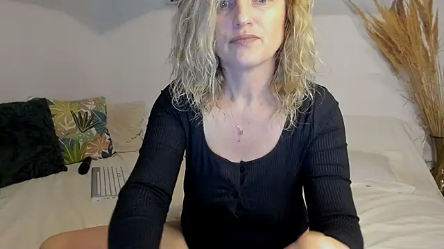 Jadore able online show from 03-01-26, 03:08