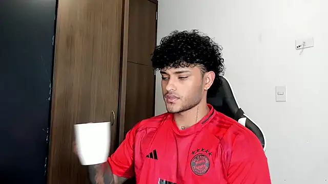 Alessandro Vanni online show from 12-16-24, 01:22