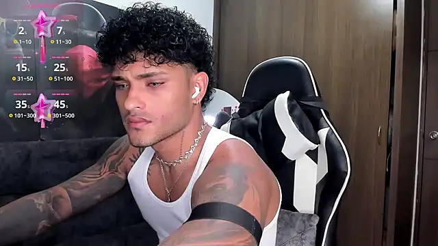 Alessandro Vanni online show from 10-22-25, 01:17