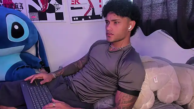 Alessandro Vanni online show from 05-13-26, 02:14