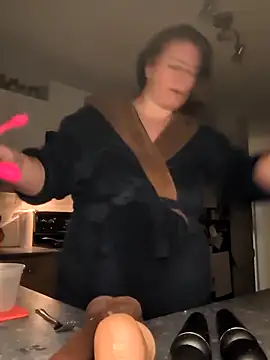 Snapshot of Canadian_BBW chatting on 12-04-25, 02:26 Canadian BBW online show from 12-04-25, 02:26