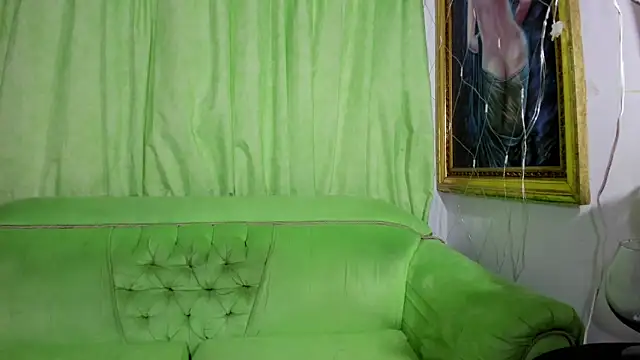 mia beatles online show from 02-18-25, 03:43