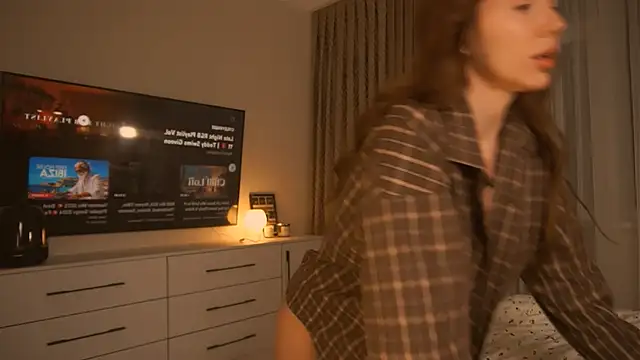 Snapshot of _Miss_Johansson_ chatting on 02-11-25, 03:29  Miss Johansson  online show from 02-11-25, 03:29