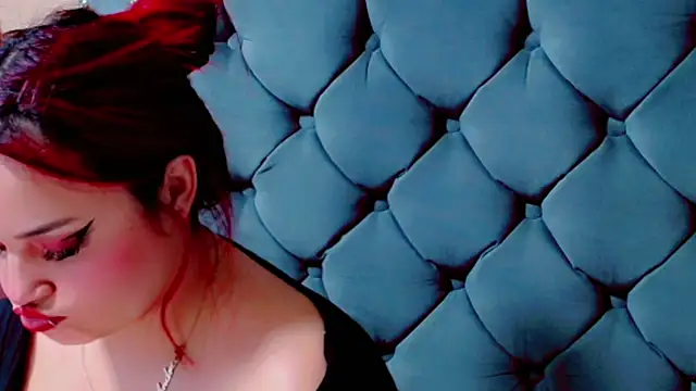 Imannejulienne online show from 09-14-25, 12:32