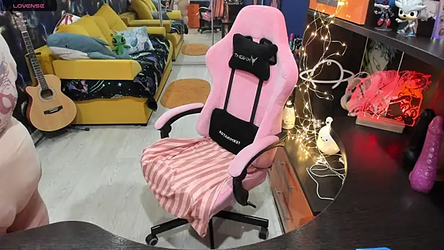 Softie Sofy online show from 03-19-25, 03:09