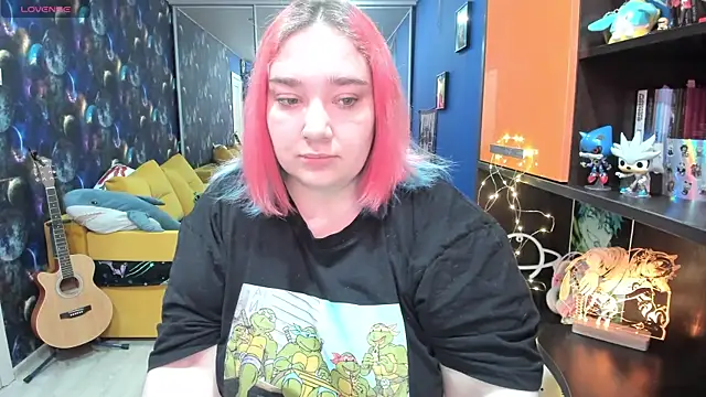 Softie Sofy online show from 03-20-25, 05:13