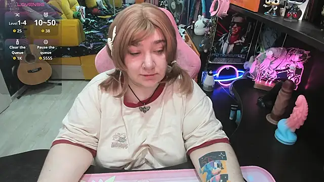 Softie Sofy online show from 09-27-25, 02:38