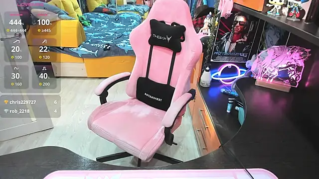 Softie Sofy online show from 10-17-25, 02:26