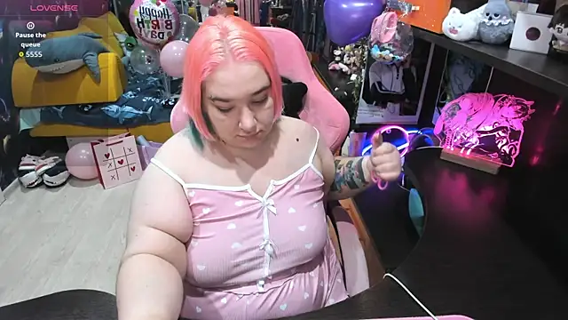 Softie Sofy online show from 03-06-26, 03:47