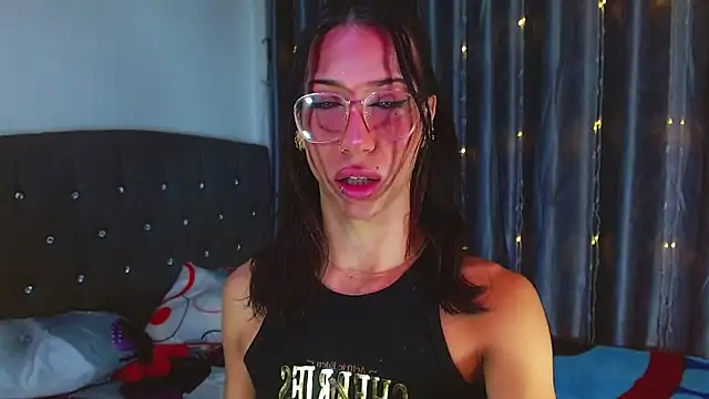 Kenisha Sweet online show from 02-15-26, 06:10