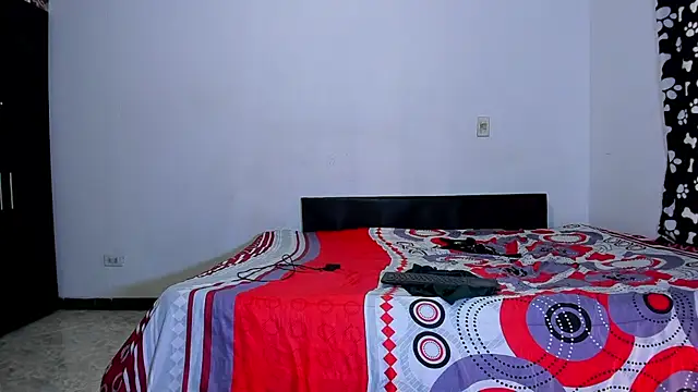 Snapshot of ares_sexxx chatting on 01-19-26, 04:11 ares sexxx online show from 01-19-26, 04:11