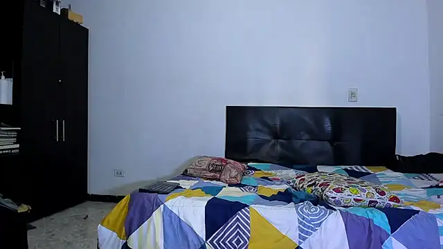 Snapshot of ares_sexxx chatting on 02-07-26, 02:43 ares sexxx online show from 02-07-26, 02:43