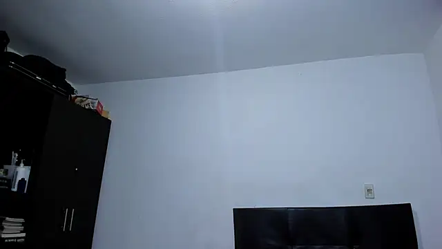 Snapshot of ares_sexxx chatting on 02-14-26, 02:19 ares sexxx online show from 02-14-26, 02:19