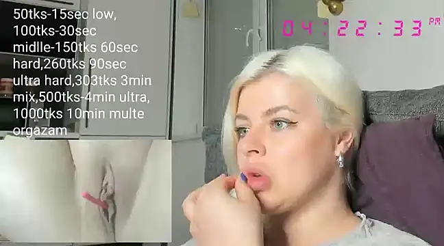 Snapshot of queenofthenighttt chatting on 03-21-25, 03:24 queenofthenighttt online show from 03-21-25, 03:24