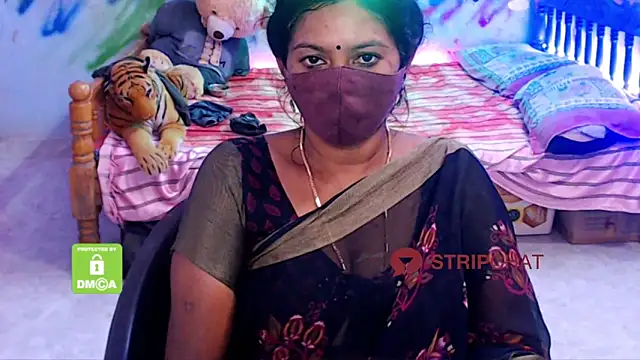 Snapshot of Novapol chatting on 01-08-25, 04:33 Novapol online show from 01-08-25, 04:33