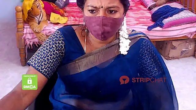 Snapshot of Novapol chatting on 02-02-25, 05:37 Novapol online show from 02-02-25, 05:37