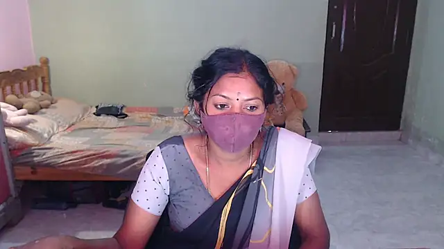 Snapshot of Novapol chatting on 06-18-26, 01:59 Novapol online show from 06-18-26, 01:59