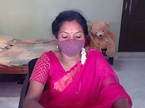 Snapshot of Novapol chatting on 06-26-26, 01:37 Novapol online show from 06-26-26, 01:37