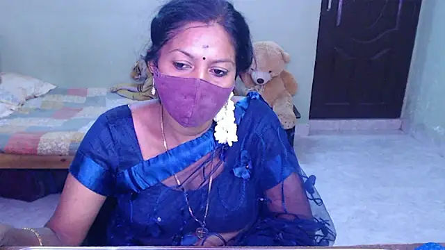 Snapshot of Novapol chatting on 07-18-26, 01:04 Novapol online show from 07-18-26, 01:04