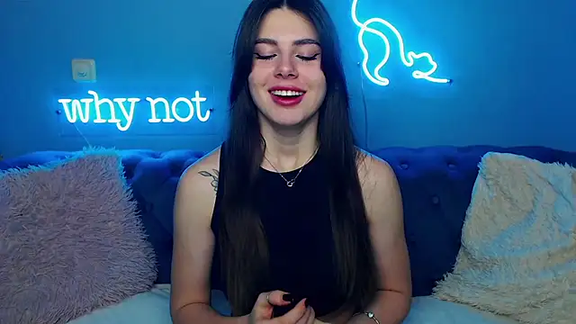 ViollinaLove online show from 02-14-25, 05:51