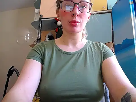 Snapshot of miaa_sunn chatting on 02-01-26, 12:37 miaa sunn online show from 02-01-26, 12:37