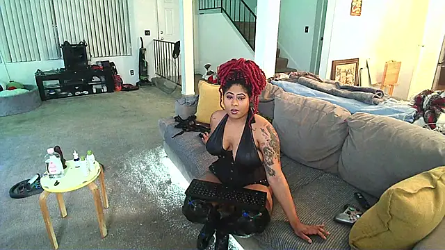 Snapshot of MeleiMarvelous chatting on 12-15-24, 01:57 MeleiMarvelous online show from 12-15-24, 01:57