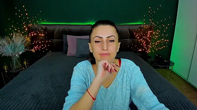 Rebecca Diamond online show from 02-02-25, 09:40