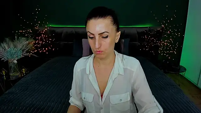 Rebecca Diamond online show from 03-09-25, 01:04