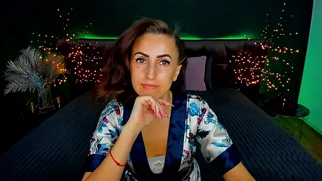 Rebecca Diamond online show from 09-17-25, 05:42